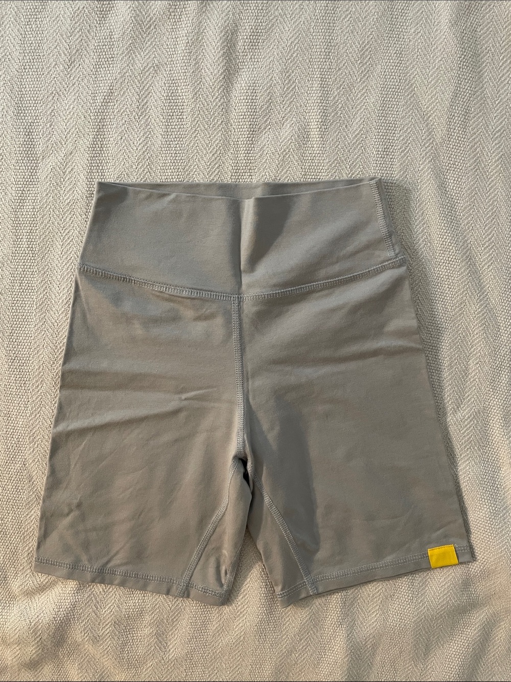 Yellow Label shorts (grey)